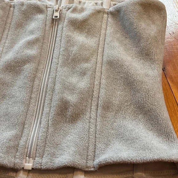 SKIMS Strapless Velvet bodice top Sz M - Picture 4 of 8